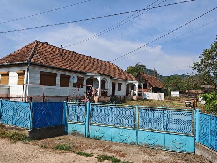 Casă cu 4 camere cu Teren 1239 Mp în Certeju de Sus