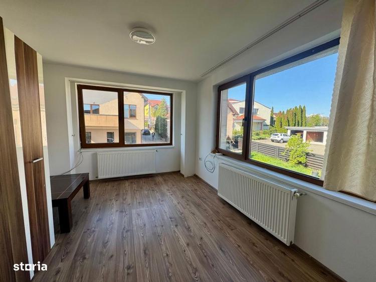 Casă cu 4 camere cu Teren 300 Mp în Bună Ziua
