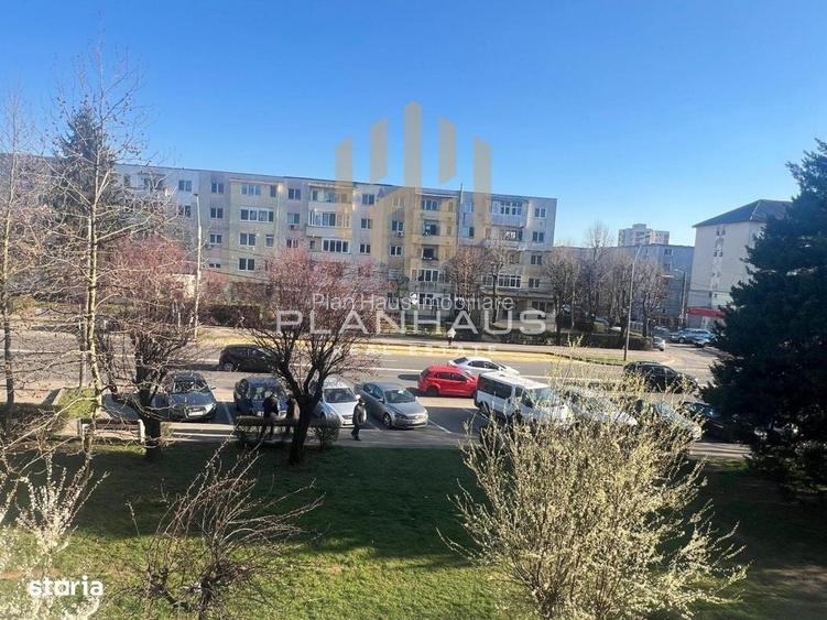 Vintage apartament 4 camere, B-dul Bucuresti / Regele Mihai,decomandat