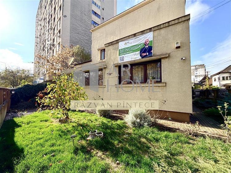 Casă individuală cu 6 camere cu Teren 370 Mp în Ultracentral