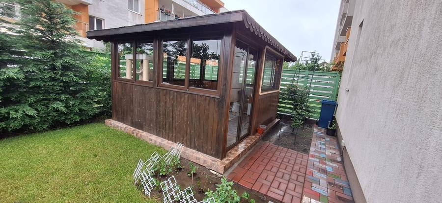 Apartament cu 3 camere decomandat în Exterior Est