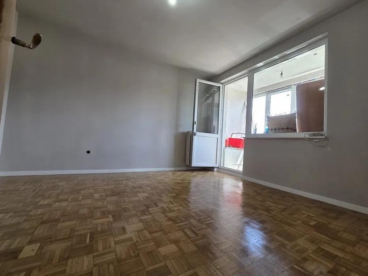 Apartament  2 camere liber la vanzare zona Garii - 5