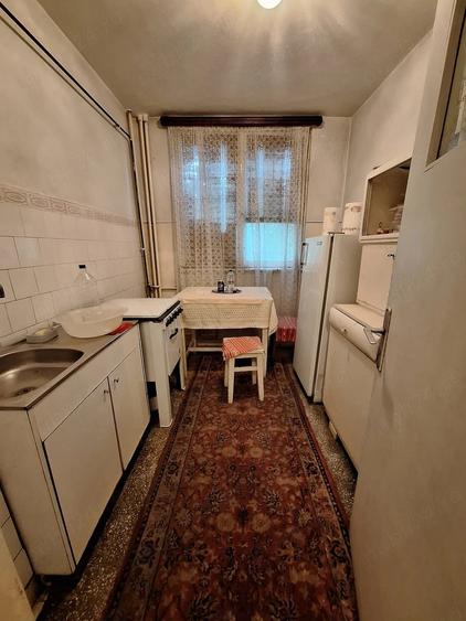 Apartament cu 3 camere semidecomandat în Țiglina 1