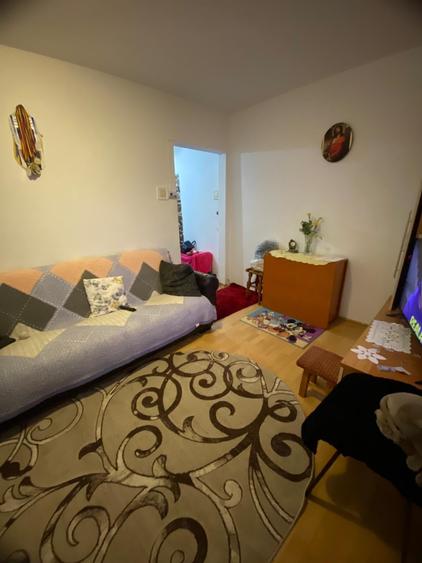 Apartament cu 2 camere nedecomandat în Alecu Russo