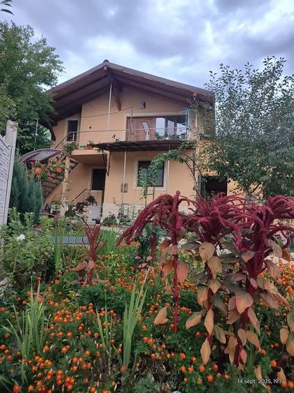 Casă cu 4 camere în Jiblea Nouă