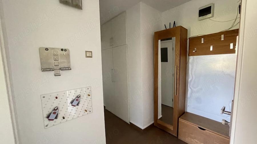 Apartament cu 3 camere decomandat în Intim
