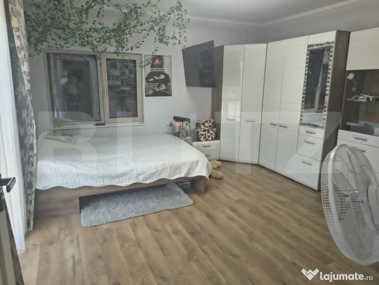Casă cu 5 camere cu Teren 440 Mp în Central