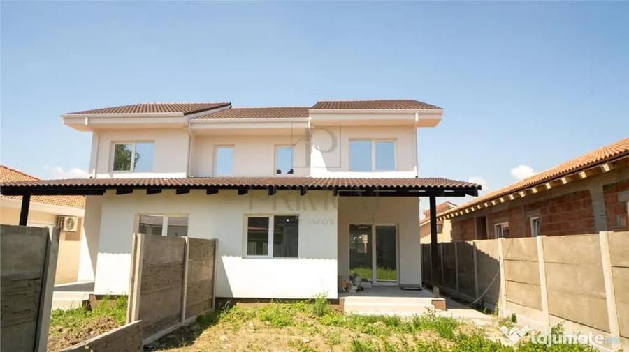 Casă cu 4 camere cu Teren 330 Mp în Central