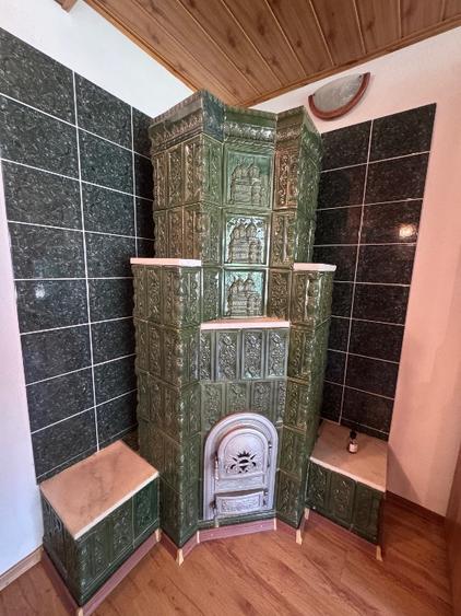 Casă individuală cu 6 camere cu Canalizare în Nord-Vest