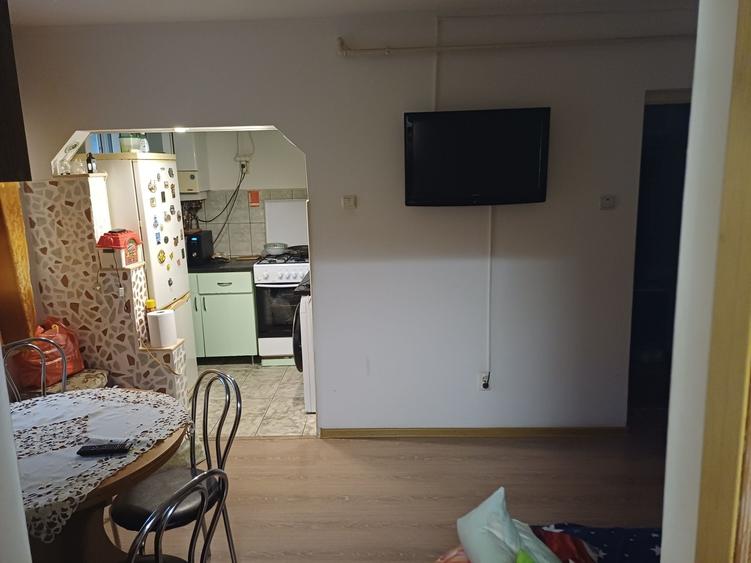 Apartament cu 2 camere decomandat în Micro 14