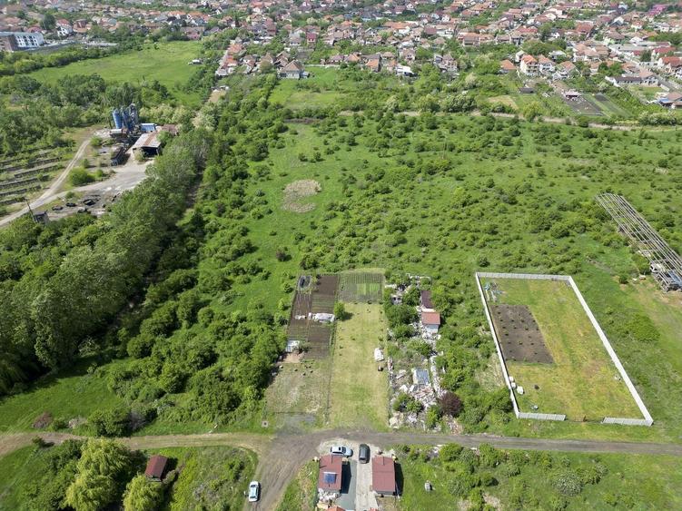 Teren Construcții intravilan de 906 mp, în Grădiște