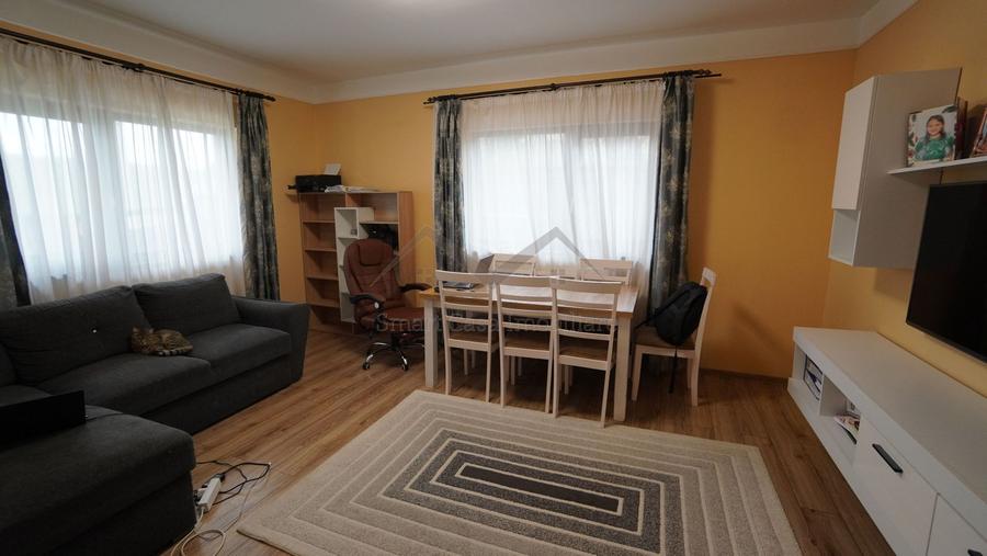 Casă individuală cu 3 camere cu Canalizare în Rediu
