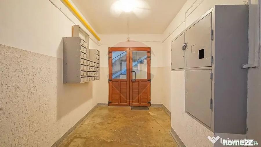 Apartament cu 2 camere semidecomandat în Est