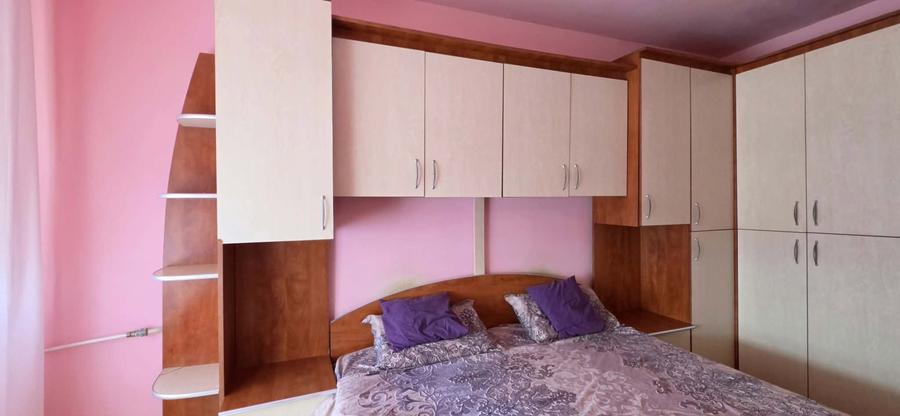 Apartament cu 3 camere decomandat în Cantemir