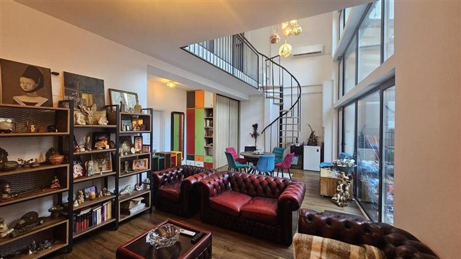 Apartament cu 3 camere decomandat, mobilat în Unirii