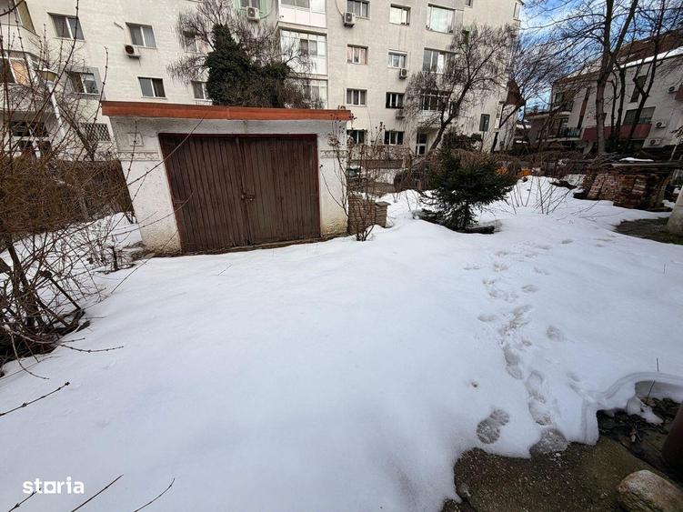 Casă cu 7 camere decomandat cu Teren 391 Mp în Băneasa