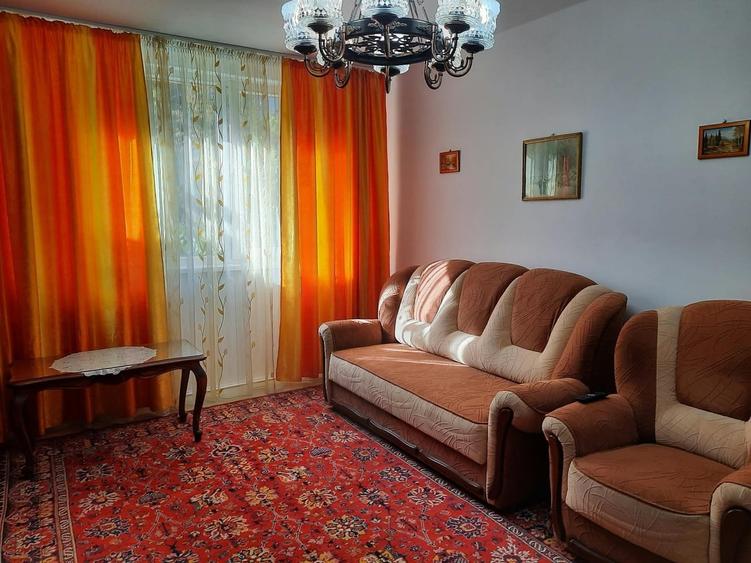 Apartament cu 3 camere decomandat în 1 Decembrie 1918