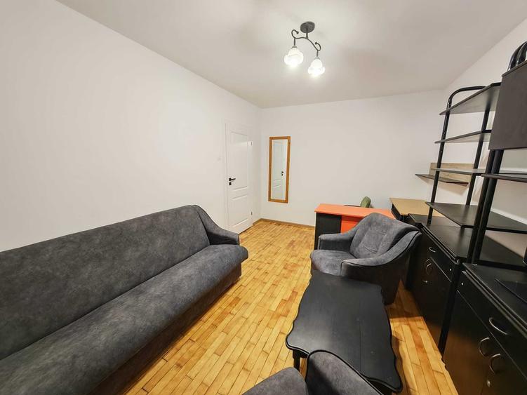 Apartament cu 2 camere decomandat în Hala Centrală