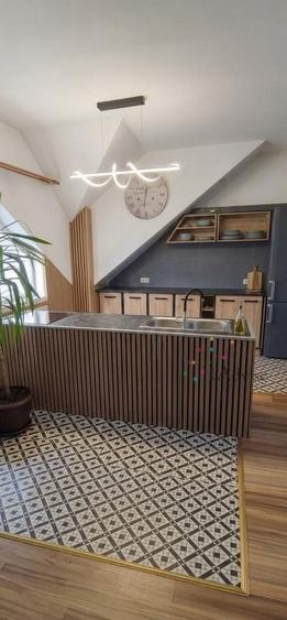 Apartament cu 4 camere semidecomandat în Scriitorilor