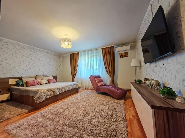 Casă cu 3 camere cu Teren 674 Mp în Crețești