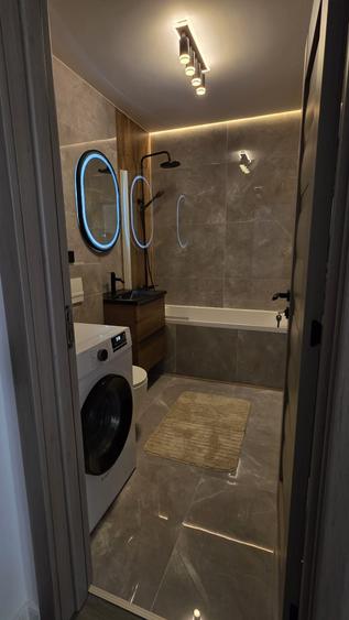 Apartament cu 2 camere decomandat în Exterior Vest