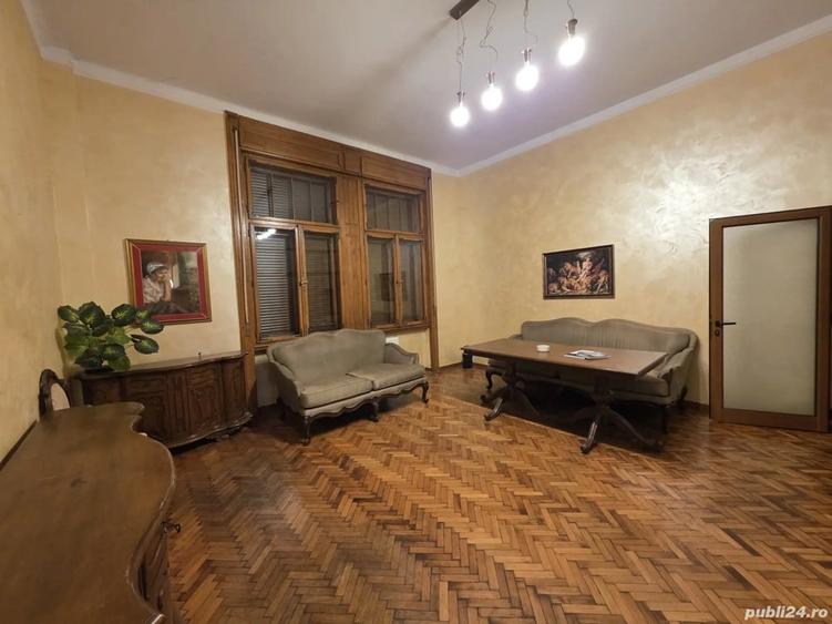 Apartament cu 3 camere semidecomandat în Ultracentral