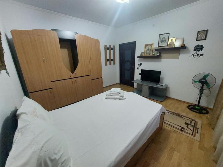Casă cu 5 camere cu Canalizare în Central