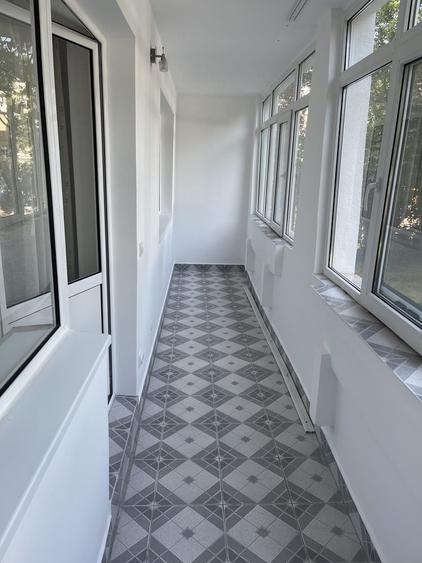 Apartament cu 3 camere decomandat în Românești