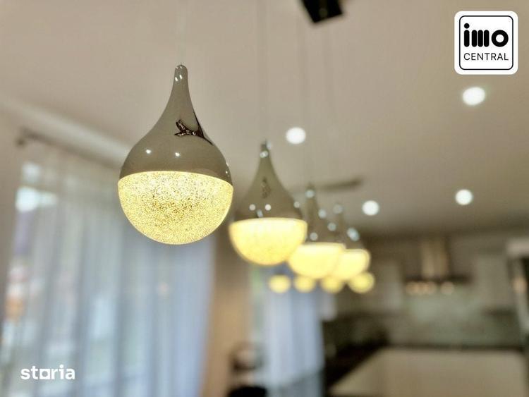 Casă cu 7 camere cu Teren 600 Mp în Bran