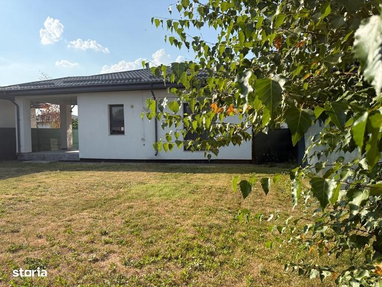 Casă cu 4 camere în Corbeanca