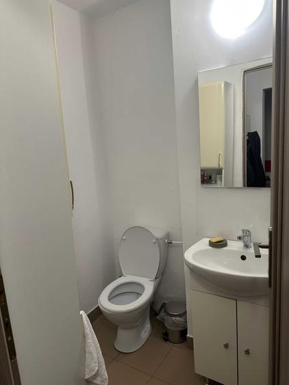 Apartament cu 3 camere nedecomandat în Mărăști