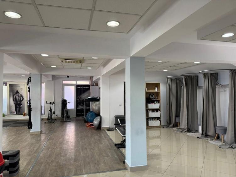 Spațiu comercial, de 150 mp, în Cihei