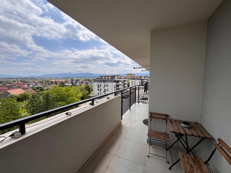 Apartament cu 2 camere semidecomandat în Turnișor