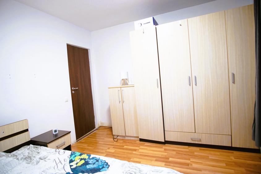 Apartament cu 3 camere decomandat în Sebastian
