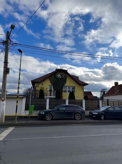 Casă cu 4 camere în Tohanu Vechi