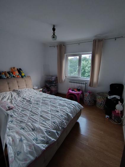 Apartament cu 4 camere decomandat în Alexandru cel Bun