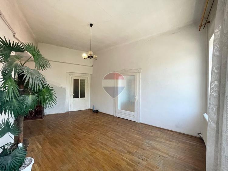 Casă individuală cu 3 camere cu Teren 140 Mp în Central
