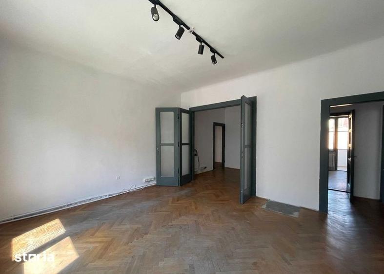 Apartament cu 4 camere decomandat în Ultracentral