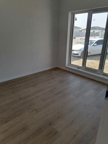 Casă cu 3 camere cu Teren 500 Mp în Cheriu