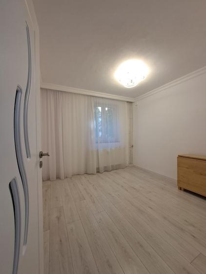 Inchiriez apartament 3 camere - zona Ozana - 4