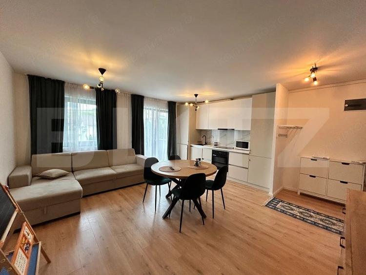 Apartament cu 3 camere semidecomandat în Central