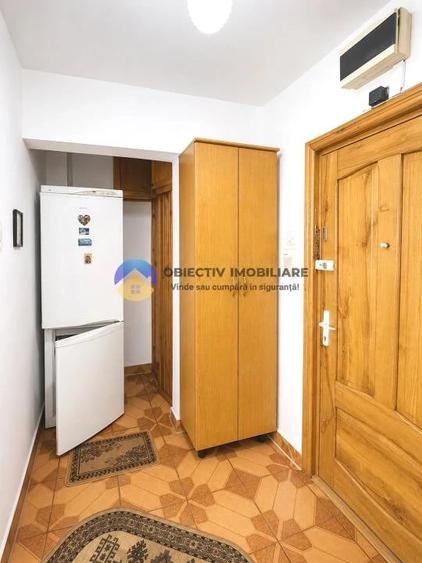 Apartament cu 3 camere semidecomandat în Dărmănești