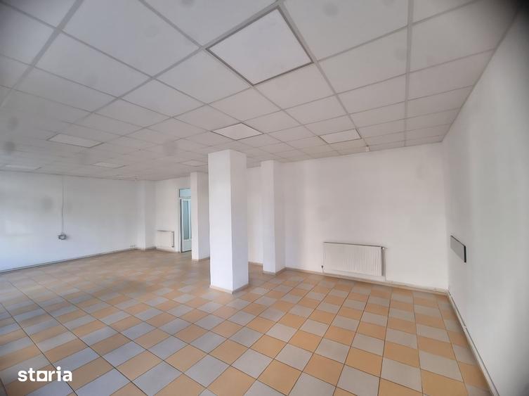 Spațiu comercial, de 82 mp, în Micro 12