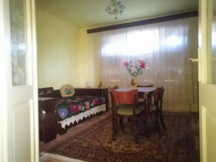 Casă cu 4 camere în Central