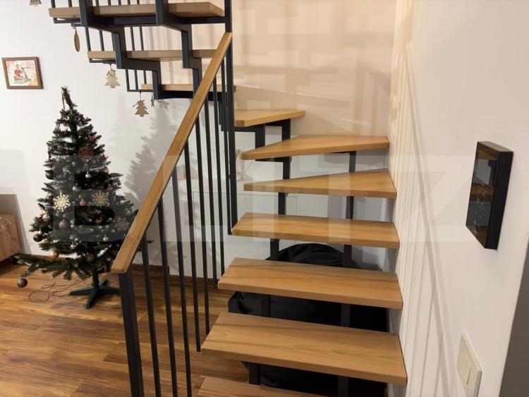 Penthouse cu 3 camere decomandat, mobilat în Tractorul