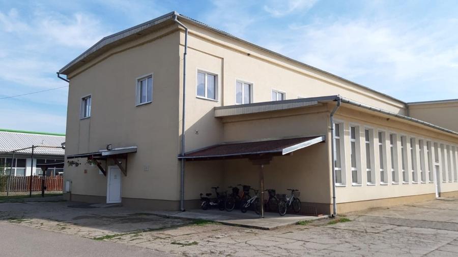 Cladire P+1, 1600mp utili cu teren aferent in localiatea Carei - 1
