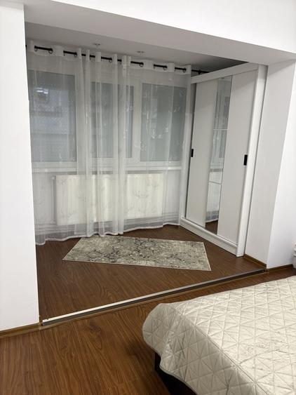 Apartament cu 2 camere decomandat în Școlilor