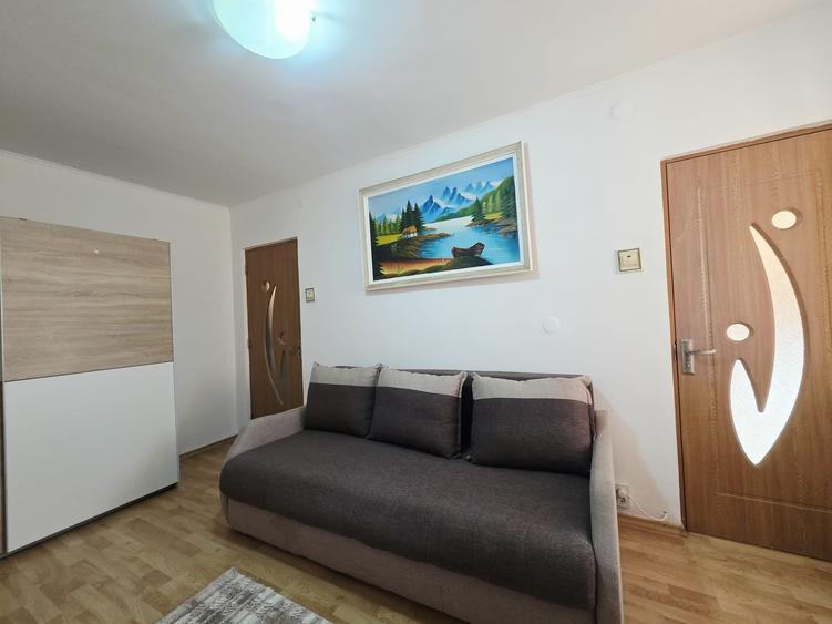Garsonieră decomandată în Micro 40