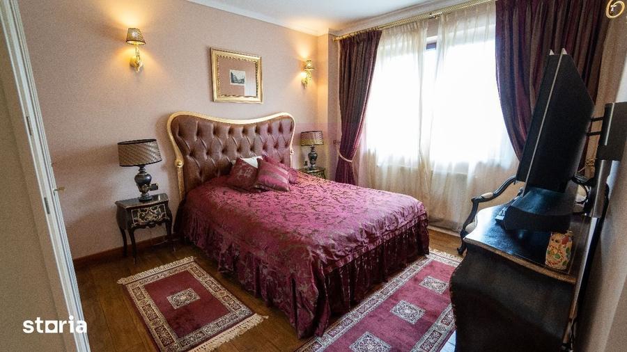 Apartament cu 4 camere decomandat în Clăbucet