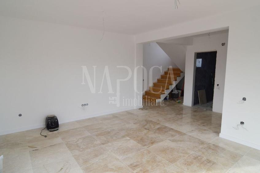 Casă individuală cu 5 camere cu Canalizare în Apahida